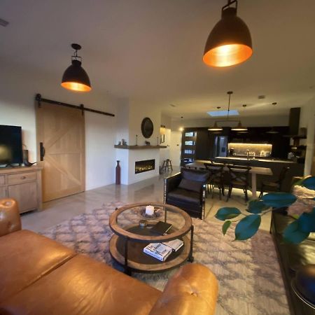 Black Stilt Retreat, Stunning Luxury Property Twizel Kültér fotó